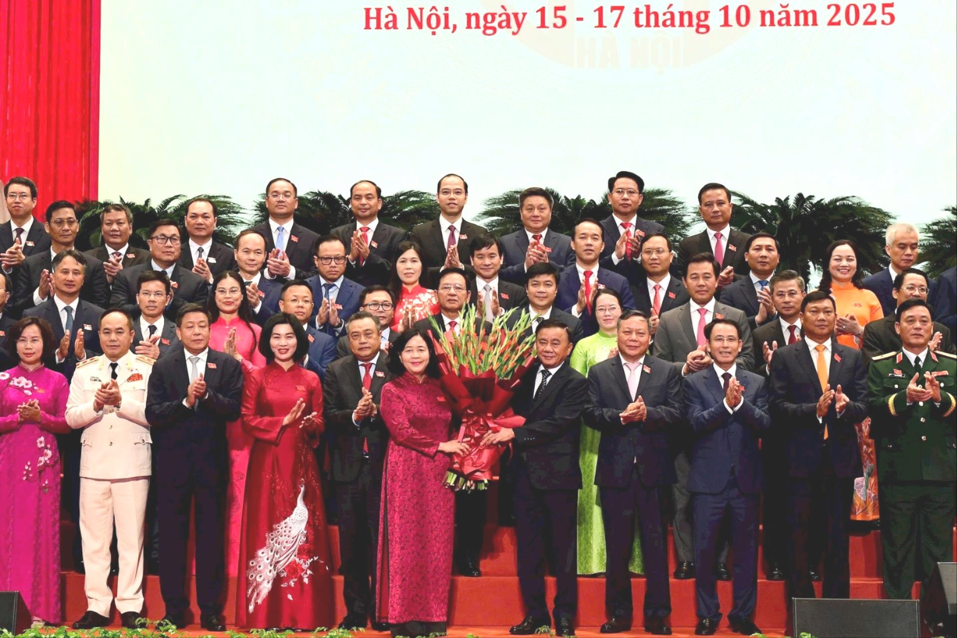 Đại hội đại biểu Đảng bộ thành phố Hà Nội khóa XVIII thành công tốt đẹp- Ảnh 5. Đại hội đại biểu Đảng bộ thành phố Hà Nội khóa XVIII thành công tốt đẹp- Ảnh 5.
