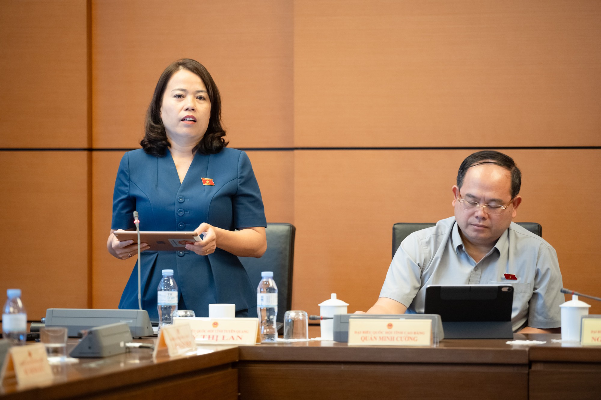Phó Chủ tịch Quốc hội Nguyễn Đức Hải: Cần kết hợp đầu tư công và đầu tư tư nhân để thúc đẩy động lực tăng trưởng- Ảnh 8. Phó Chủ tịch Quốc hội Nguyễn Đức Hải: Cần kết hợp đầu tư công và đầu tư tư nhân để thúc đẩy động lực tăng trưởng- Ảnh 8.