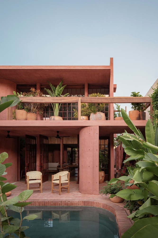 Ngôi nhà Đỏ: Tổ ấm mang bản sắc Oaxaca giữa lòng đô thị- Ảnh 2. Ngôi nhà Đỏ: Tổ ấm mang bản sắc Oaxaca giữa lòng đô thị- Ảnh 2.