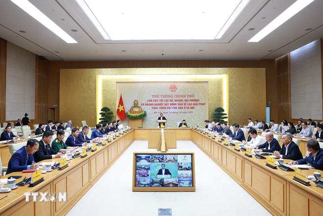 Thủ tướng: Tạo điều kiện thuận lợi nhất phát triển nhà ở xã hội- Ảnh 1. Thủ tướng: Tạo điều kiện thuận lợi nhất phát triển nhà ở xã hội- Ảnh 1.