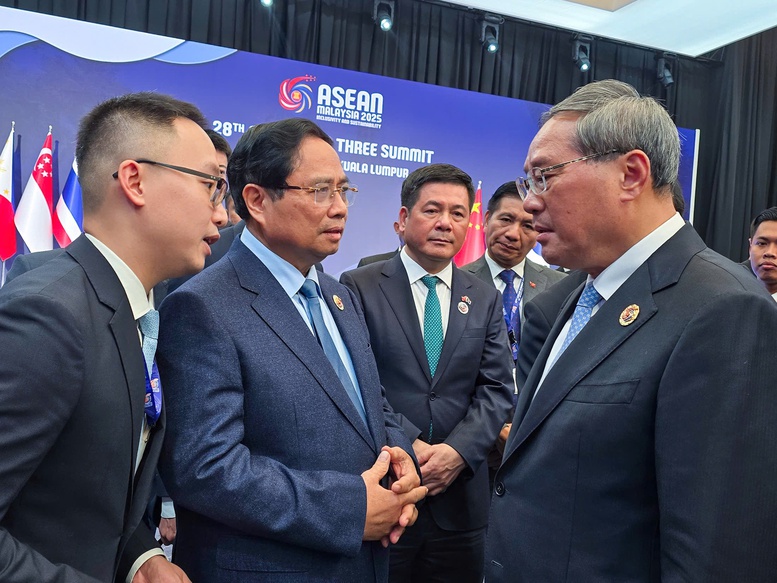 Thủ tướng Phạm Minh Chính gặp Thủ tướng Trung Quốc Lý Cường - Ảnh: BNG Thủ tướng Phạm Minh Chính gặp Thủ tướng Trung Quốc Lý Cường - Ảnh: BNG