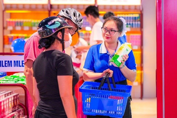 Vinamilk: Tổng doanh thu hợp nhất quý 3 tiến sát cột mốc 17 nghìn tỷ đồng- Ảnh 1. Vinamilk: Tổng doanh thu hợp nhất quý 3 tiến sát cột mốc 17 nghìn tỷ đồng- Ảnh 1.