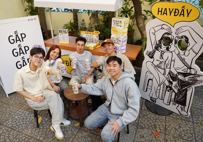 Vinamilk: Tổng doanh thu hợp nhất quý 3 tiến sát cột mốc 17 nghìn tỷ đồng- Ảnh 4. Vinamilk: Tổng doanh thu hợp nhất quý 3 tiến sát cột mốc 17 nghìn tỷ đồng- Ảnh 4.