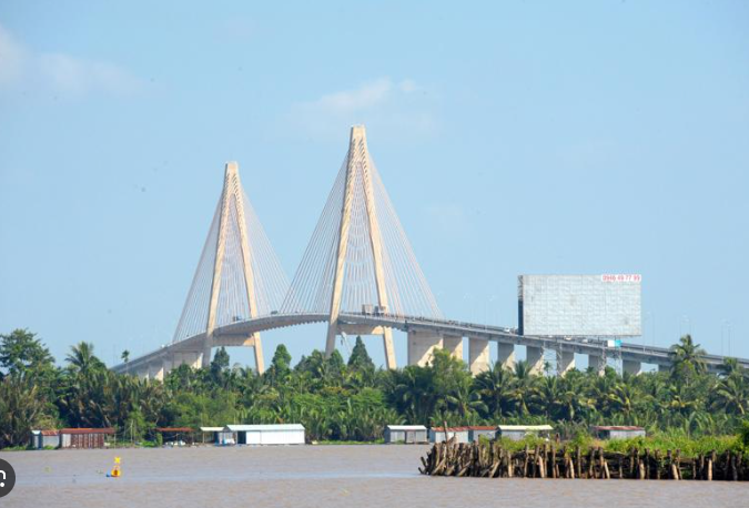 Cây cầu dây văng đầu tiên do Việt Nam thiết kế và thi công, phá thế qua sông lụy phà, rút ngắn thời gian di chuyển còn 15 phút- Ảnh 1.