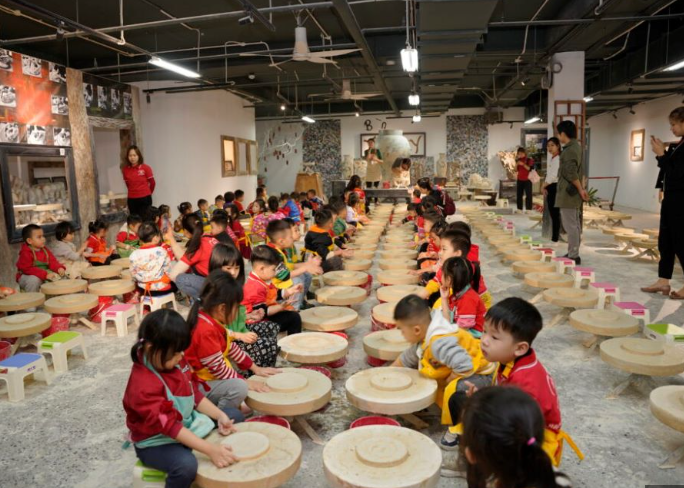 Chiêm ngưỡng bảo tàng duy nhất Việt Nam lọt top công trình kiến trúc đẹp nhất thế giới, tọa lạc tại làng gốm lâu đời bậc nhất cả nước- Ảnh 14.