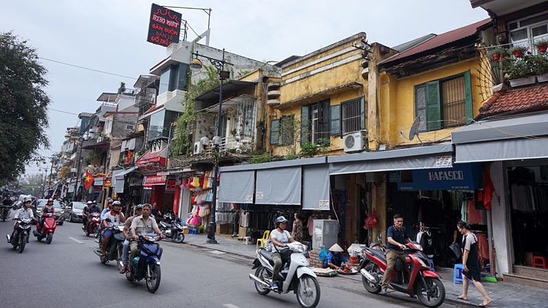 Giá nhà phố cổ Hà Nội lập kỷ lục mới, chạm 2 tỷ đồng/m2- Ảnh 1.