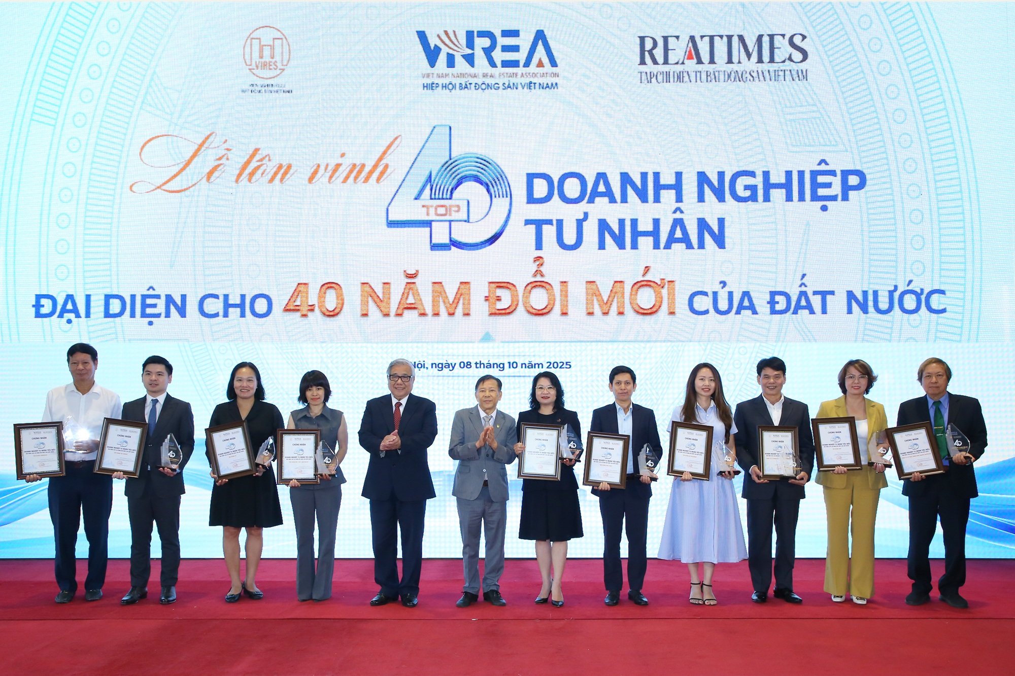 Tôn vinh 40 doanh nghiệp tư nhân tiêu biểu đại diện cho 40 năm Đổi mới của đất nước: Biểu tượng cho tinh thần "Doanh nghiệp dân tộc - khát vọng Việt Nam thịnh vượng"