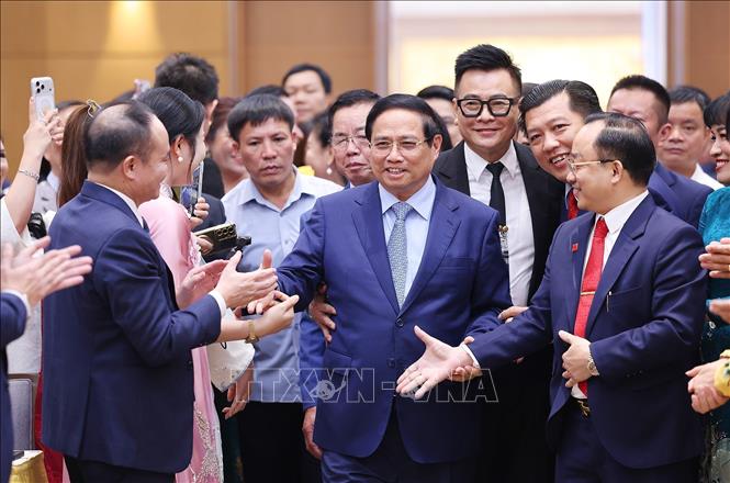 Thủ tướng Phạm Minh Chính gặp mặt đại diện doanh nghiệp nhân ngày Doanh nhân Việt Nam- Ảnh 1. Thủ tướng Phạm Minh Chính gặp mặt đại diện doanh nghiệp nhân ngày Doanh nhân Việt Nam- Ảnh 1.