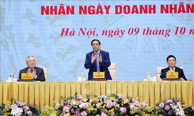 Thủ tướng Phạm Minh Chính gặp mặt đại diện doanh nghiệp nhân ngày Doanh nhân Việt Nam- Ảnh 6. Thủ tướng Phạm Minh Chính gặp mặt đại diện doanh nghiệp nhân ngày Doanh nhân Việt Nam- Ảnh 6.