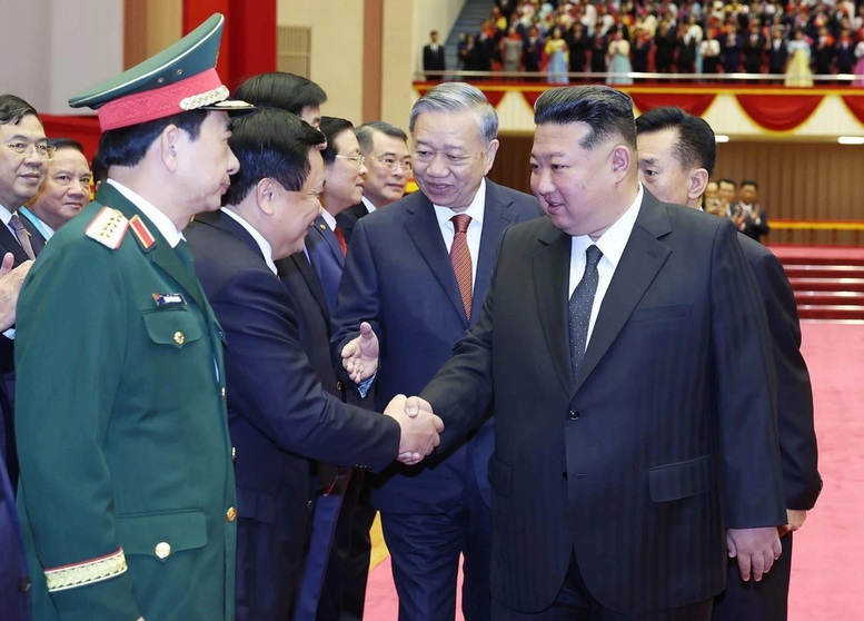Trọng thể lễ đón Tổng Bí thư Tô Lâm thăm cấp nhà nước Triều Tiên- Ảnh 4. Trọng thể lễ đón Tổng Bí thư Tô Lâm thăm cấp nhà nước Triều Tiên- Ảnh 4.