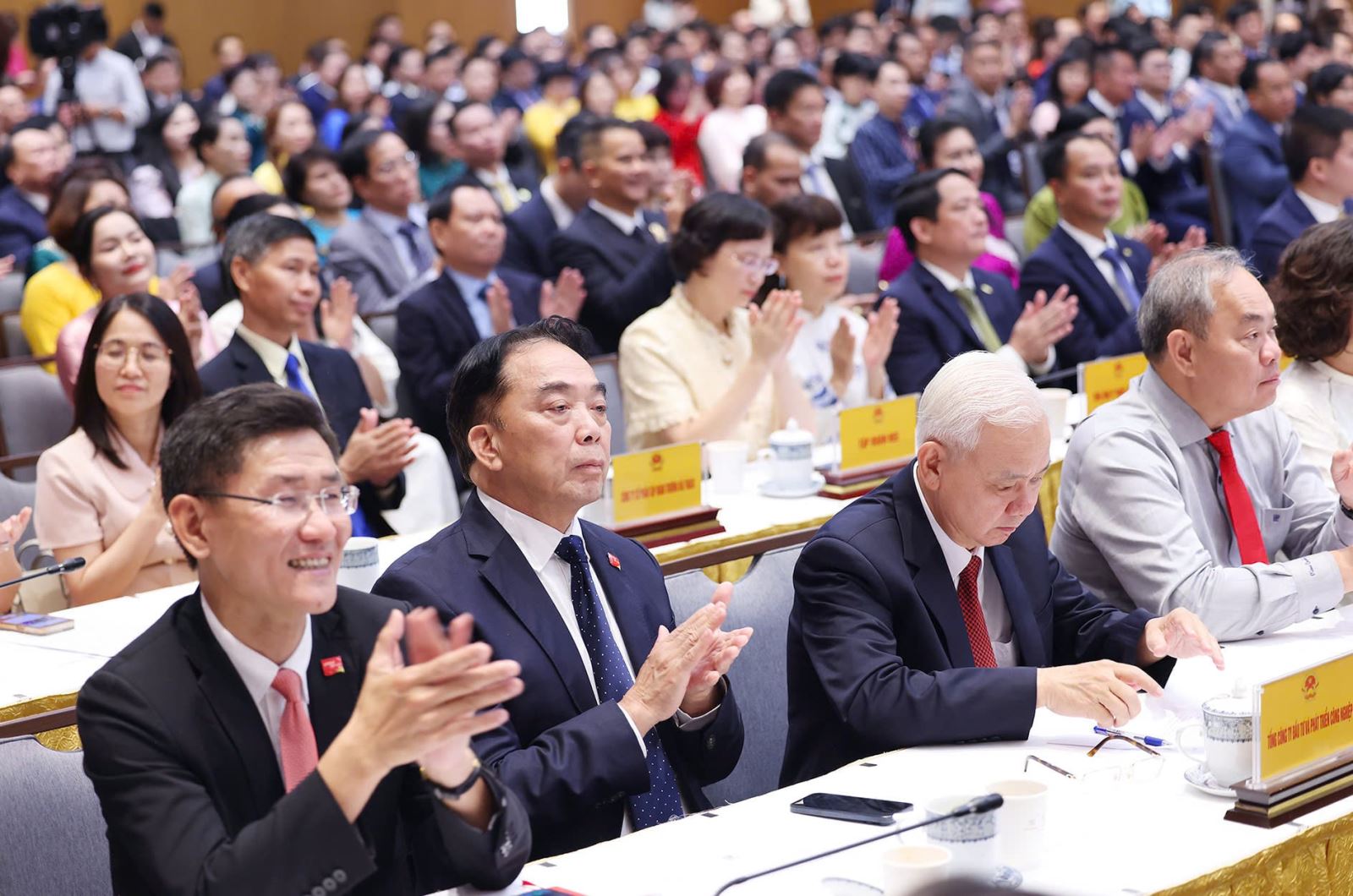 Thủ tướng Phạm Minh Chính gặp mặt đại diện doanh nghiệp nhân ngày Doanh nhân Việt Nam- Ảnh 9. Thủ tướng Phạm Minh Chính gặp mặt đại diện doanh nghiệp nhân ngày Doanh nhân Việt Nam- Ảnh 9.