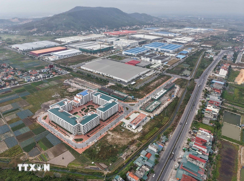 Quảng Ninh đã đạt 80% chỉ tiêu nhà ở xã hội Thủ tướng giao năm 2025- Ảnh 1. Quảng Ninh đã đạt 80% chỉ tiêu nhà ở xã hội Thủ tướng giao năm 2025- Ảnh 1.