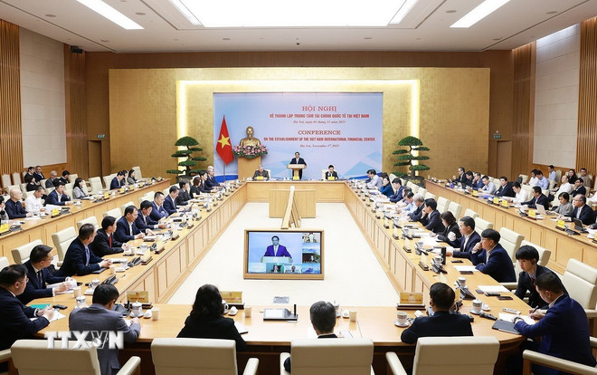 Thủ tướng chủ trì Hội nghị về thành lập Trung tâm tài chính quốc tế tại Việt Nam- Ảnh 2. Thủ tướng chủ trì Hội nghị về thành lập Trung tâm tài chính quốc tế tại Việt Nam- Ảnh 2.