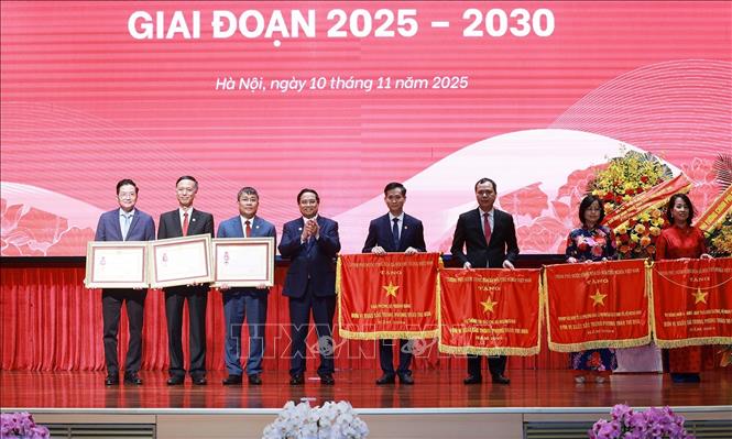 Thủ tướng Phạm Minh Chính: Ngoại giao thực hiện '3 làm tốt' với tinh thần '3 thi đua' trong giai đoạn mới- Ảnh 2. Thủ tướng Phạm Minh Chính: Ngoại giao thực hiện '3 làm tốt' với tinh thần '3 thi đua' trong giai đoạn mới- Ảnh 2.