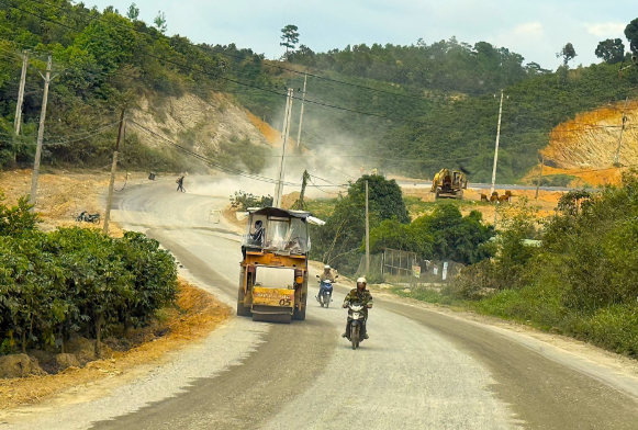 Cung đường ngắn nhất kết nối Phan Thiết đến ‘tiểu Paris’ của Việt Nam: Chậm tiến độ, Bộ Xây dựng chốt lùi kế hoạch hoàn thành- Ảnh 1.