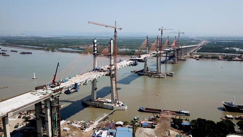 Cầu gần 7.300 tỷ trên tuyến cao tốc đắt đỏ bậc nhất Việt Nam: Lọt top thế giới, do doanh nghiệp Việt tên tuổi xây dựng- Ảnh 2.