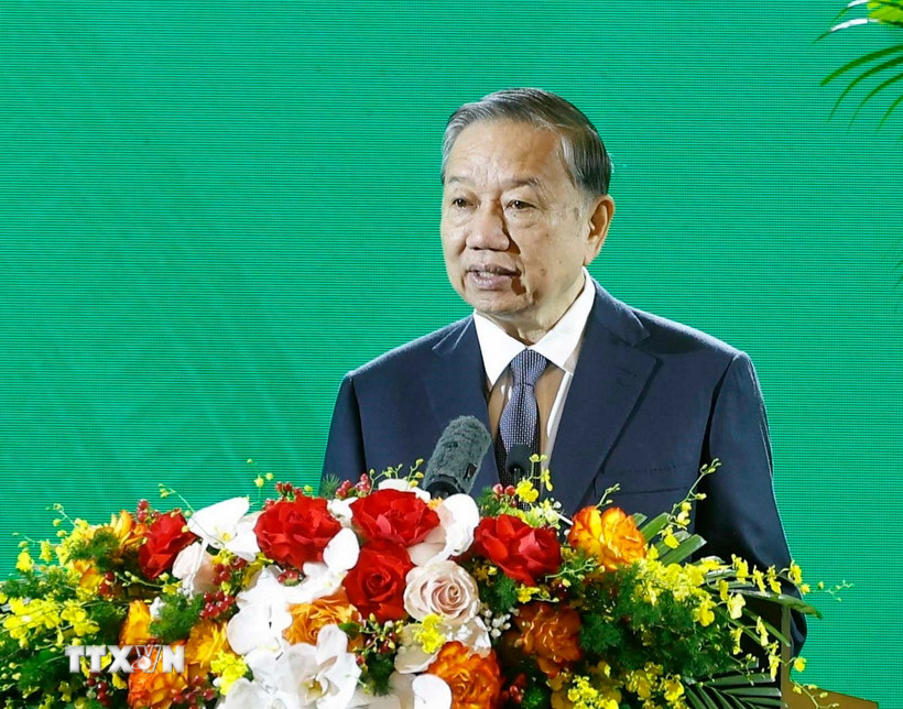 "Ngành Nông nghiệp và Môi trường đã trở thành nhân tố quan trọng trong kỷ nguyên phát triển mới"- Ảnh 1. "Ngành Nông nghiệp và Môi trường đã trở thành nhân tố quan trọng trong kỷ nguyên phát triển mới"- Ảnh 1.