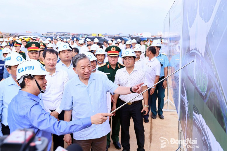 Hình ảnh tại buổi kiểm tra. Nguồn ảnh: Báo Chính phủ