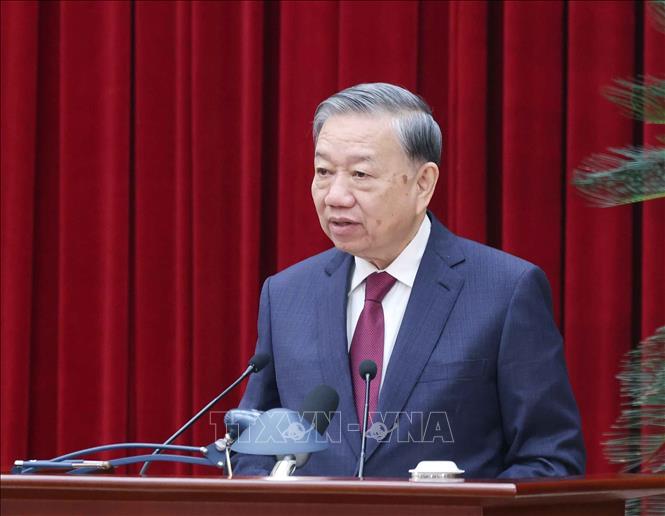 Kết luận số 210-KL/TW về tiếp tục xây dựng, hoàn thiện tổ chức bộ máy của hệ thống chính trị trong thời gian tới- Ảnh 1. Kết luận số 210-KL/TW về tiếp tục xây dựng, hoàn thiện tổ chức bộ máy của hệ thống chính trị trong thời gian tới- Ảnh 1.