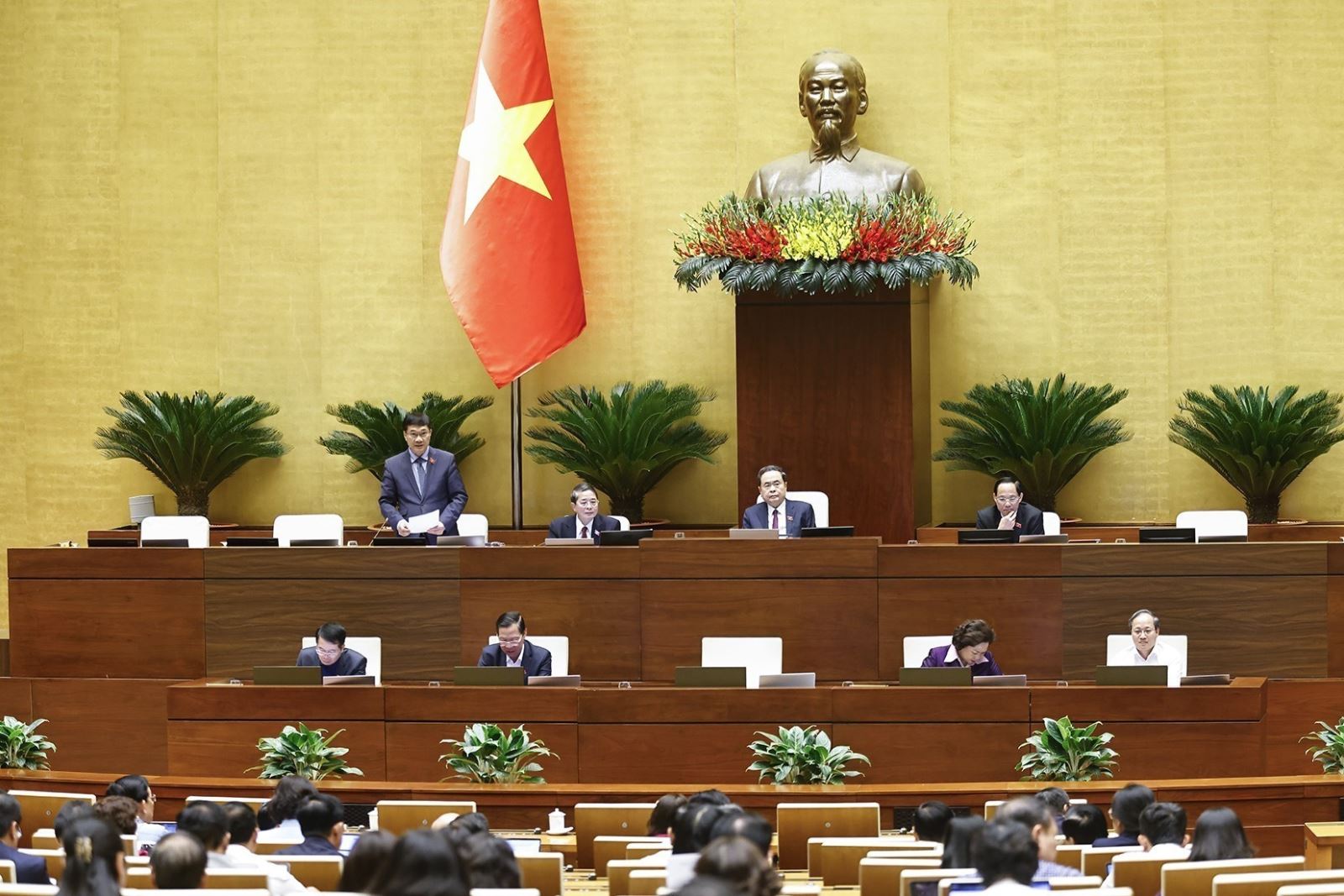 Quốc hội thảo luận nhiều nội dung quan trọng, biểu quyết thông qua Nghị quyết về phương án phân bổ ngân sách- Ảnh 1. Quốc hội thảo luận nhiều nội dung quan trọng, biểu quyết thông qua Nghị quyết về phương án phân bổ ngân sách- Ảnh 1.