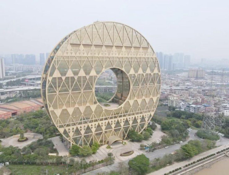 Đằng sau nguyên nhân toà cao ốc mang con số đại cát, liên tục bán phá giá nhưng không ai mua- Ảnh 1. Đằng sau nguyên nhân toà cao ốc mang con số đại cát, liên tục bán phá giá nhưng không ai mua- Ảnh 1.