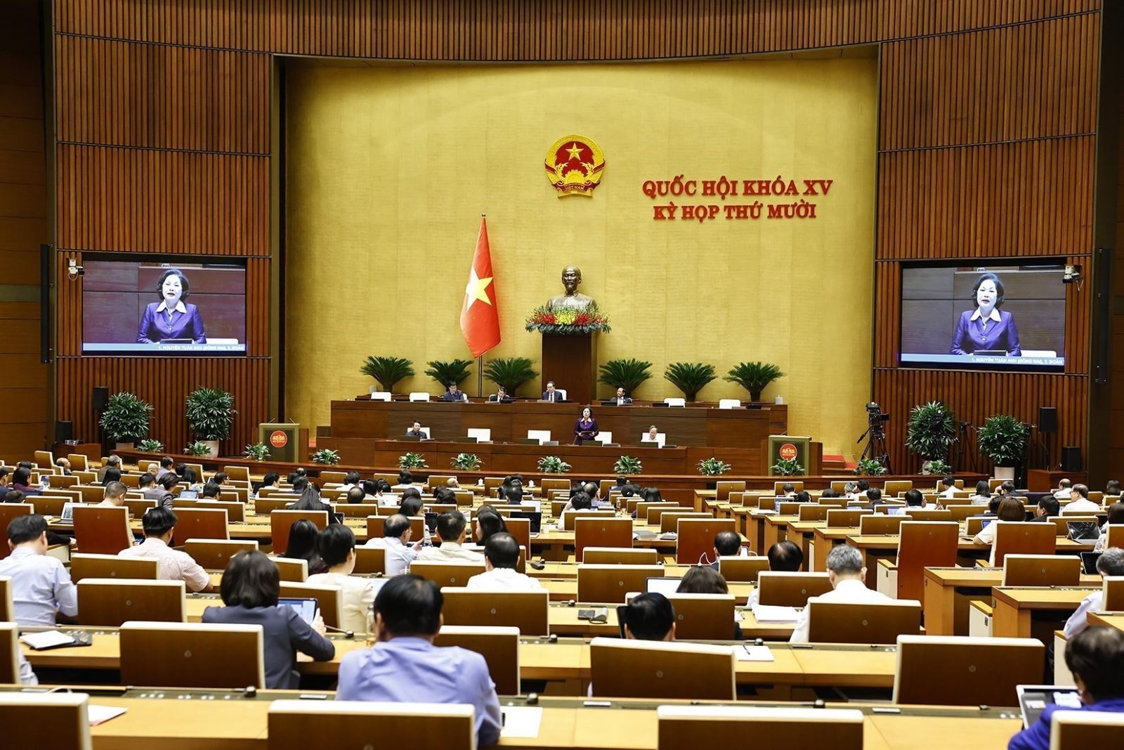 Ngày 17/11, Quốc hội thảo luận về dự thảo Nghị quyết 71 và Nghị quyết 72 của Bộ Chính trị- Ảnh 1. Ngày 17/11, Quốc hội thảo luận về dự thảo Nghị quyết 71 và Nghị quyết 72 của Bộ Chính trị- Ảnh 1.