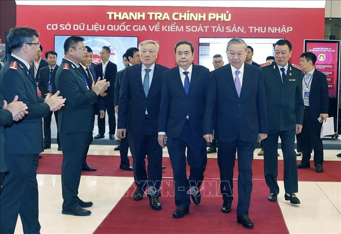 Công tác thanh tra cần chuyển trọng tâm từ "xử lý vi phạm" sang "phòng ngừa từ sớm, từ xa"- Ảnh 4. Công tác thanh tra cần chuyển trọng tâm từ "xử lý vi phạm" sang "phòng ngừa từ sớm, từ xa"- Ảnh 4.