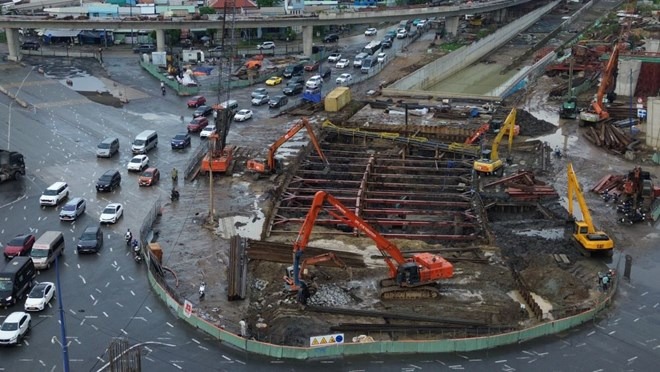 Chỉ hơn tháng nữa, nhánh cầu vượt và hầm chui tại nút giao hơn 3.400 tỷ lớn nhất TP. HCM sẽ hoàn thành- Ảnh 2. Chỉ hơn tháng nữa, nhánh cầu vượt và hầm chui tại nút giao hơn 3.400 tỷ lớn nhất TP. HCM sẽ hoàn thành- Ảnh 2.