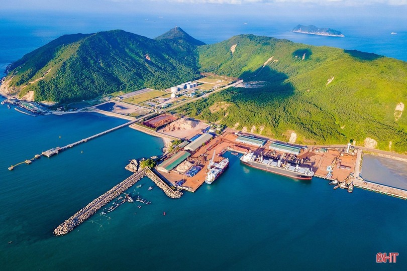 Vinhomes chính thức trở thành chủ đầu tư dự án bến cảng gần 9.000 tỷ, quy mô hơn 123ha tại quê nhà tỷ phú Phạm Nhật Vượng- Ảnh 1. Vinhomes chính thức trở thành chủ đầu tư dự án bến cảng gần 9.000 tỷ, quy mô hơn 123ha tại quê nhà tỷ phú Phạm Nhật Vượng- Ảnh 1.