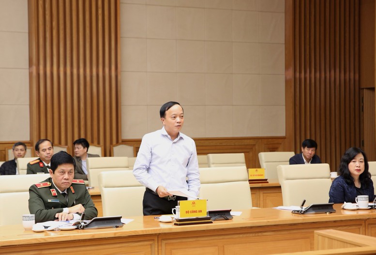 Thủ tướng: Đặt mình vào địa vị người dân để khắc phục hậu quả thiên tai nhanh nhất, hiệu quả nhất- Ảnh 4.