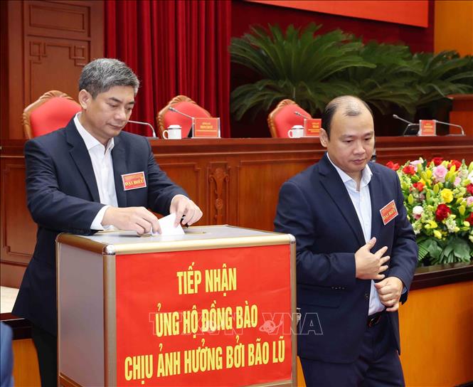 Tổng Bí thư Tô Lâm và các đại biểu ủng hộ đồng bào bão lũ- Ảnh 9.