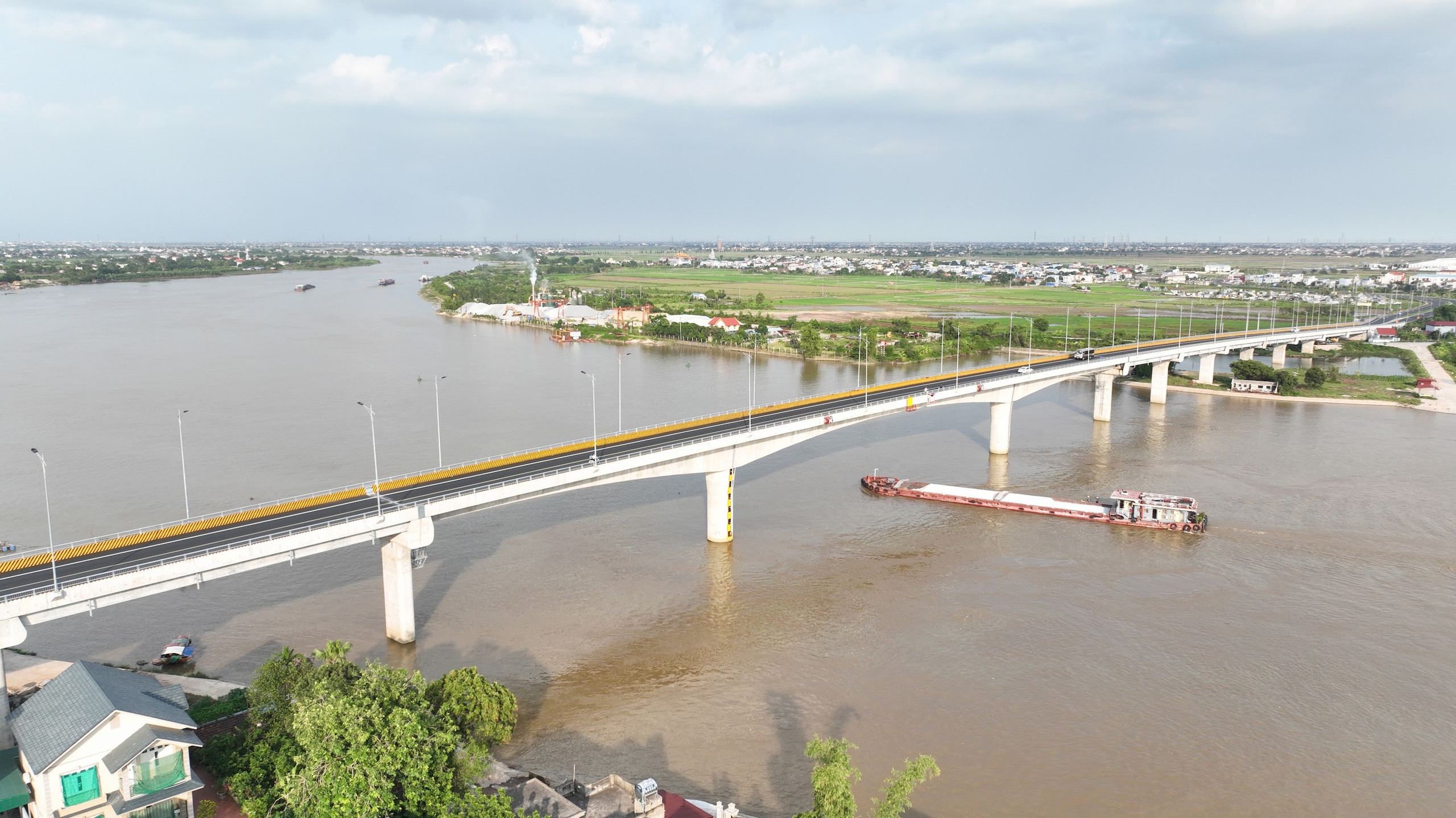 Ninh Bình: Tăng tốc đầu tư hạ tầng, mở rộng không gian phát triển- Ảnh 3. Ninh Bình: Tăng tốc đầu tư hạ tầng, mở rộng không gian phát triển- Ảnh 3.