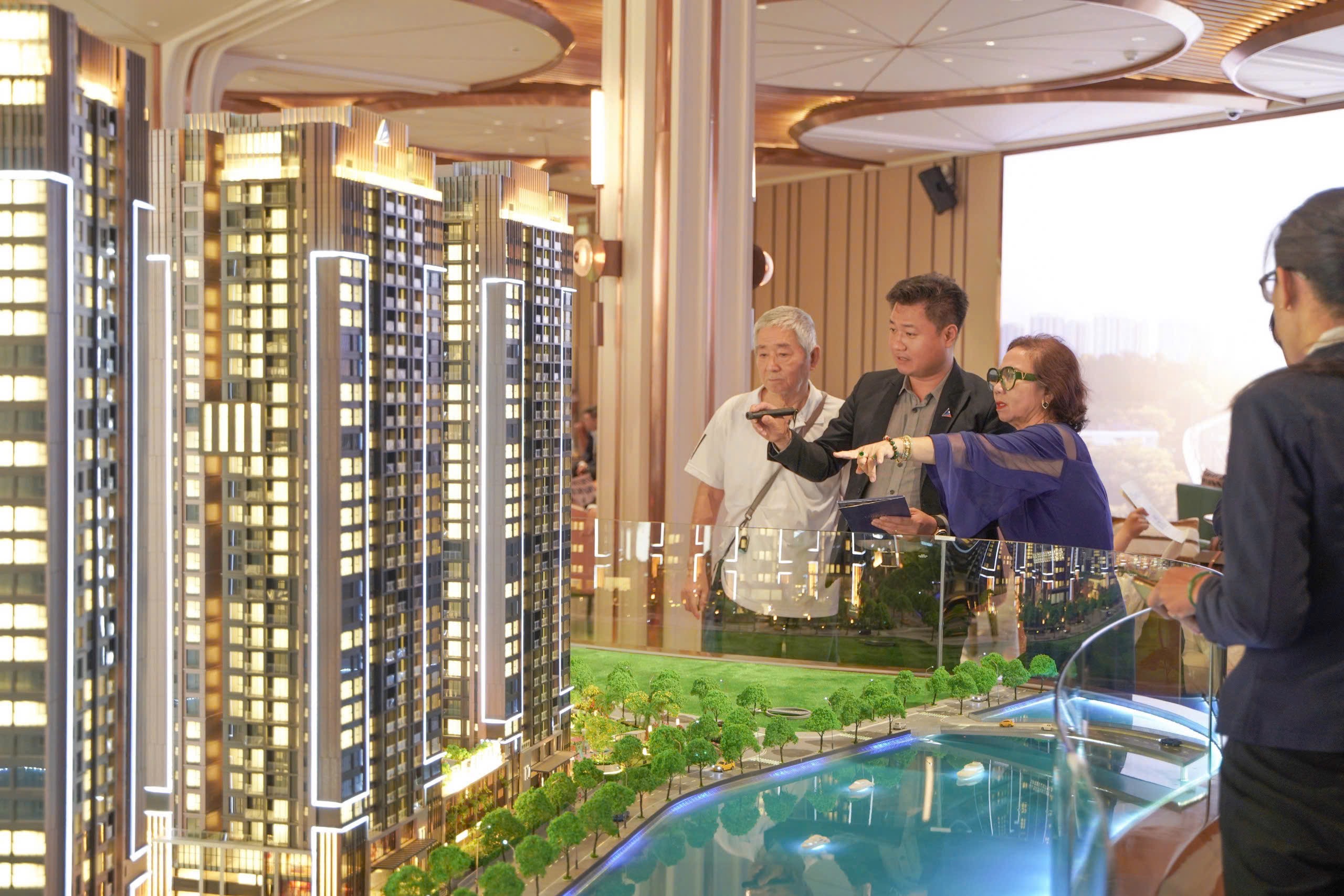 Xuất hiện lực hút mới, giới nhà giàu đổ tiền vào bất động sản hạng sang trung tâm TP.HCM- Ảnh 8. Xuất hiện lực hút mới, giới nhà giàu đổ tiền vào bất động sản hạng sang trung tâm TP.HCM- Ảnh 8.