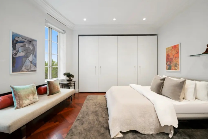 Chiêm ngưỡng căn biệt thự bằng đá vôi được rao bán gần nghìn tỷ- Ảnh 6. Chiêm ngưỡng căn biệt thự bằng đá vôi được rao bán gần nghìn tỷ- Ảnh 6.