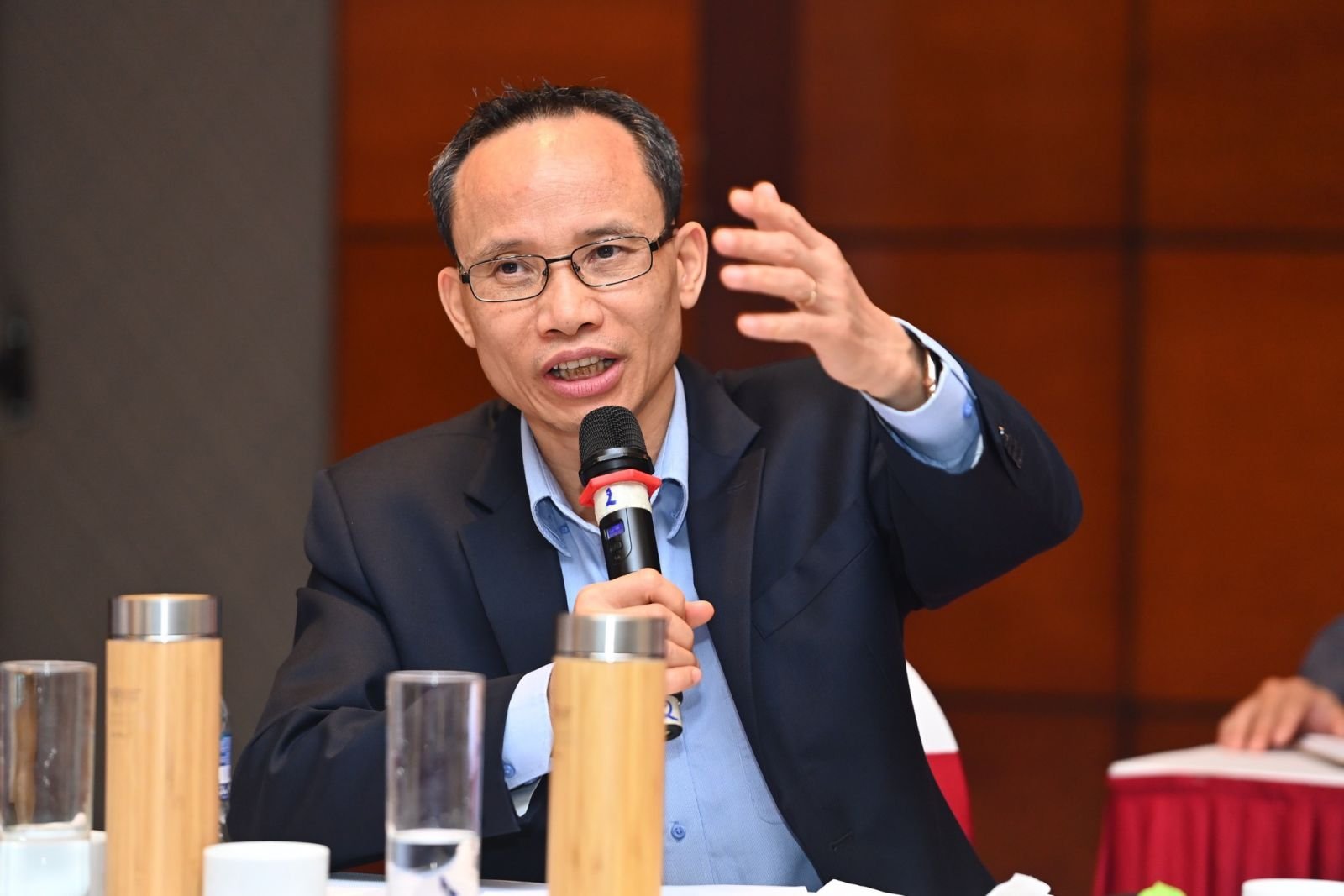 Bài 2: Đã đến lúc thị trường chứng khoán phải vận hành đúng nghĩa là kênh huy động vốn quan trọng nhất- Ảnh 4. Bài 2: Đã đến lúc thị trường chứng khoán phải vận hành đúng nghĩa là kênh huy động vốn quan trọng nhất- Ảnh 4.