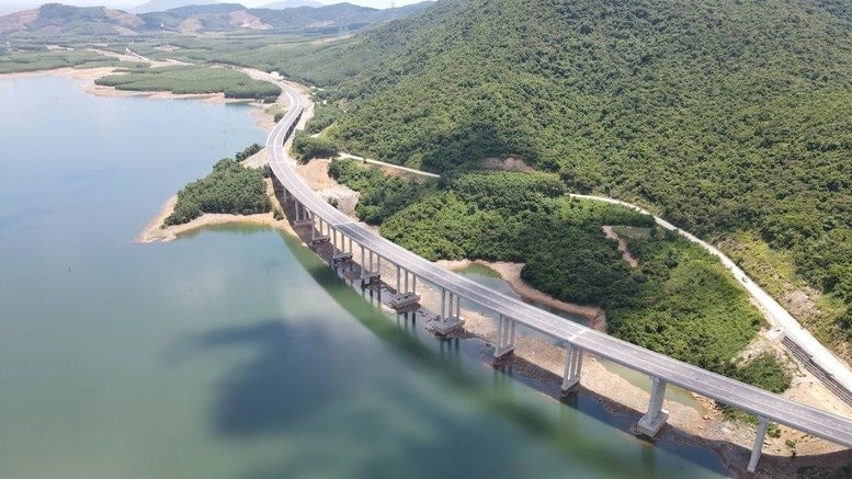 Hầm xuyên núi duy nhất trên tuyến cao tốc Bắc - Nam qua Hà Tĩnh: Công trình kỳ vĩ thi công trên địa chất rời rạc, công nghệ NATM của Áo- Ảnh 3.