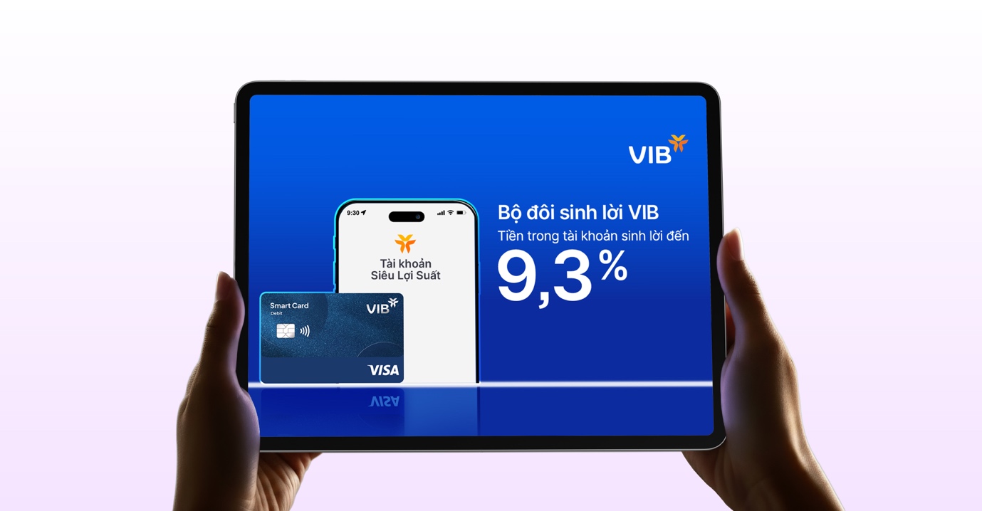 Cách đầu tư cho đam mê cũng sinh lời từ Kaity Nguyễn- Ảnh 1. A person holding a tablet  AI-generated content may be incorrect.