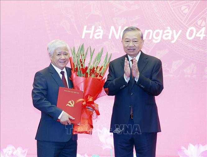 Đồng chí Đỗ Văn Chiến giữ chức Phó Bí thư Thường trực Đảng ủy Quốc hội- Ảnh 2. Đồng chí Đỗ Văn Chiến giữ chức Phó Bí thư Thường trực Đảng ủy Quốc hội- Ảnh 2.