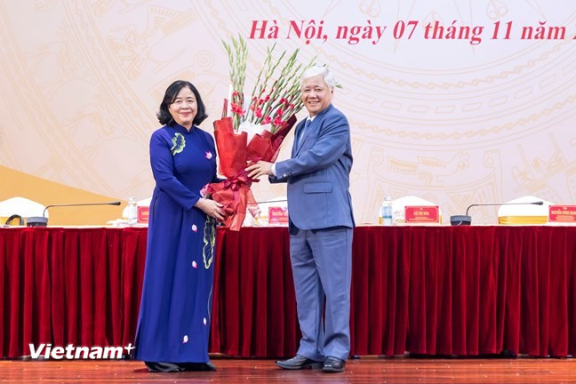 Bà Bùi Thị Minh Hoài giữ chức Chủ tịch Ủy ban Trung ương Mặt trận Tổ quốc Việt Nam- Ảnh 1. Bà Bùi Thị Minh Hoài giữ chức Chủ tịch Ủy ban Trung ương Mặt trận Tổ quốc Việt Nam- Ảnh 1.