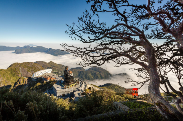 Khu du lịch trên đỉnh núi cao nhất Việt Nam được vinh danh ‘Điểm du lịch có thắng cảnh thiên nhiên hàng đầu thế giới’- Ảnh 2.