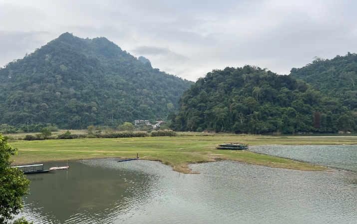 Hồ nước ngọt 200 triệu năm tuổi, lớn nhất Việt Nam, đẹp nhất thế giới trở thành tâm điểm du lịch sinh thái miền Bắc- Ảnh 1. Hồ nước ngọt 200 triệu năm tuổi, lớn nhất Việt Nam, đẹp nhất thế giới trở thành tâm điểm du lịch sinh thái miền Bắc- Ảnh 1.