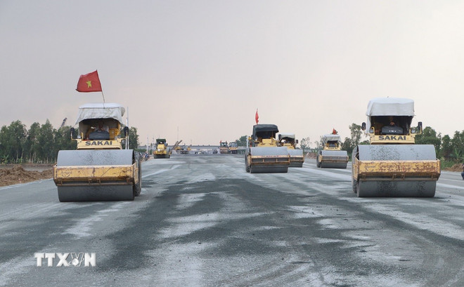 Ngày 19/12/2025, hoàn thành, thông xe kỹ thuật 3.188km đường bộ cao tốc- Ảnh 3.