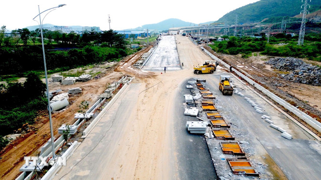 Ngày 19/12/2025, hoàn thành, thông xe kỹ thuật 3.188km đường bộ cao tốc- Ảnh 2.