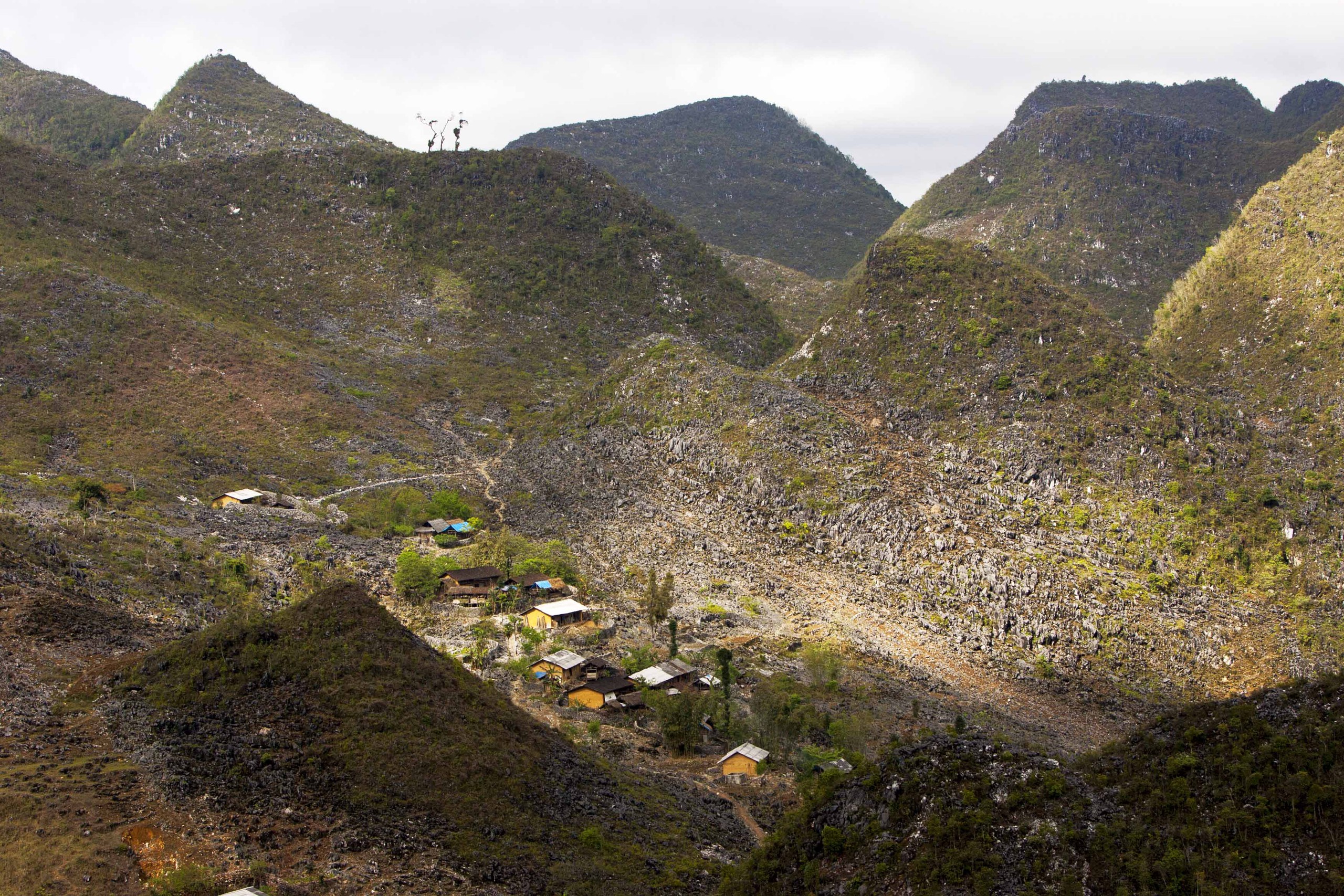 Photo Travel: Cao nguyên đá Đồng Văn tỏa sáng tại "Oscar du lịch thế giới"- Ảnh 1. Photo Travel: Cao nguyên đá Đồng Văn tỏa sáng tại "Oscar du lịch thế giới"- Ảnh 1.