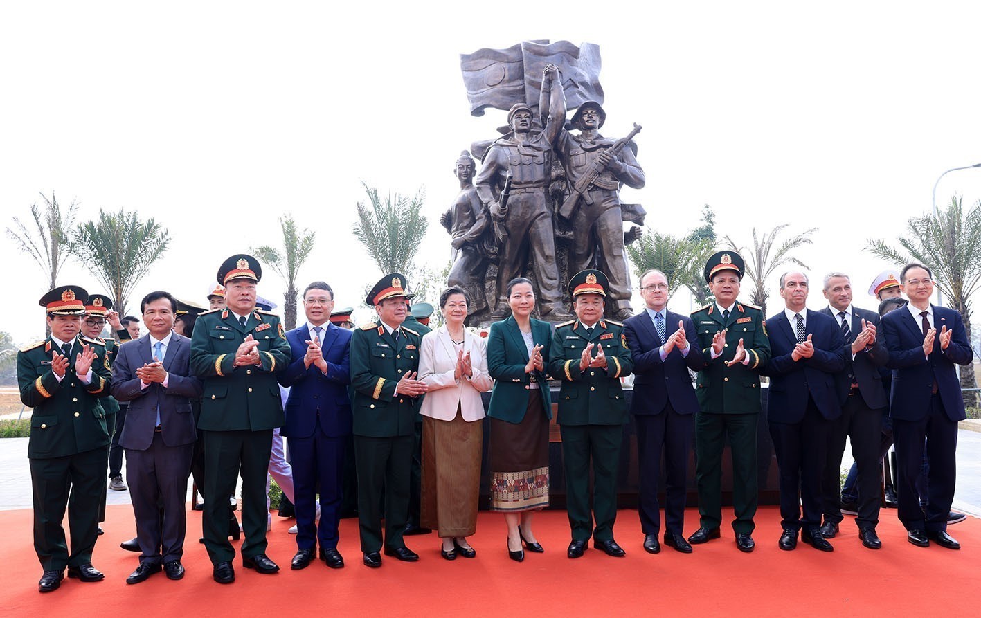 Khánh thành công trình Khu biểu tượng tình đoàn kết, hữu nghị và tri ân quốc tế- Ảnh 2. Khánh thành công trình Khu biểu tượng tình đoàn kết, hữu nghị và tri ân quốc tế- Ảnh 2.