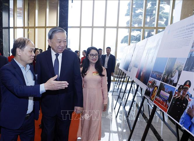 Tổng Bí thư dự Hội nghị toàn quốc triển khai nhiệm vụ năm 2026 của ngành Tuyên giáo và Dân vận- Ảnh 5.