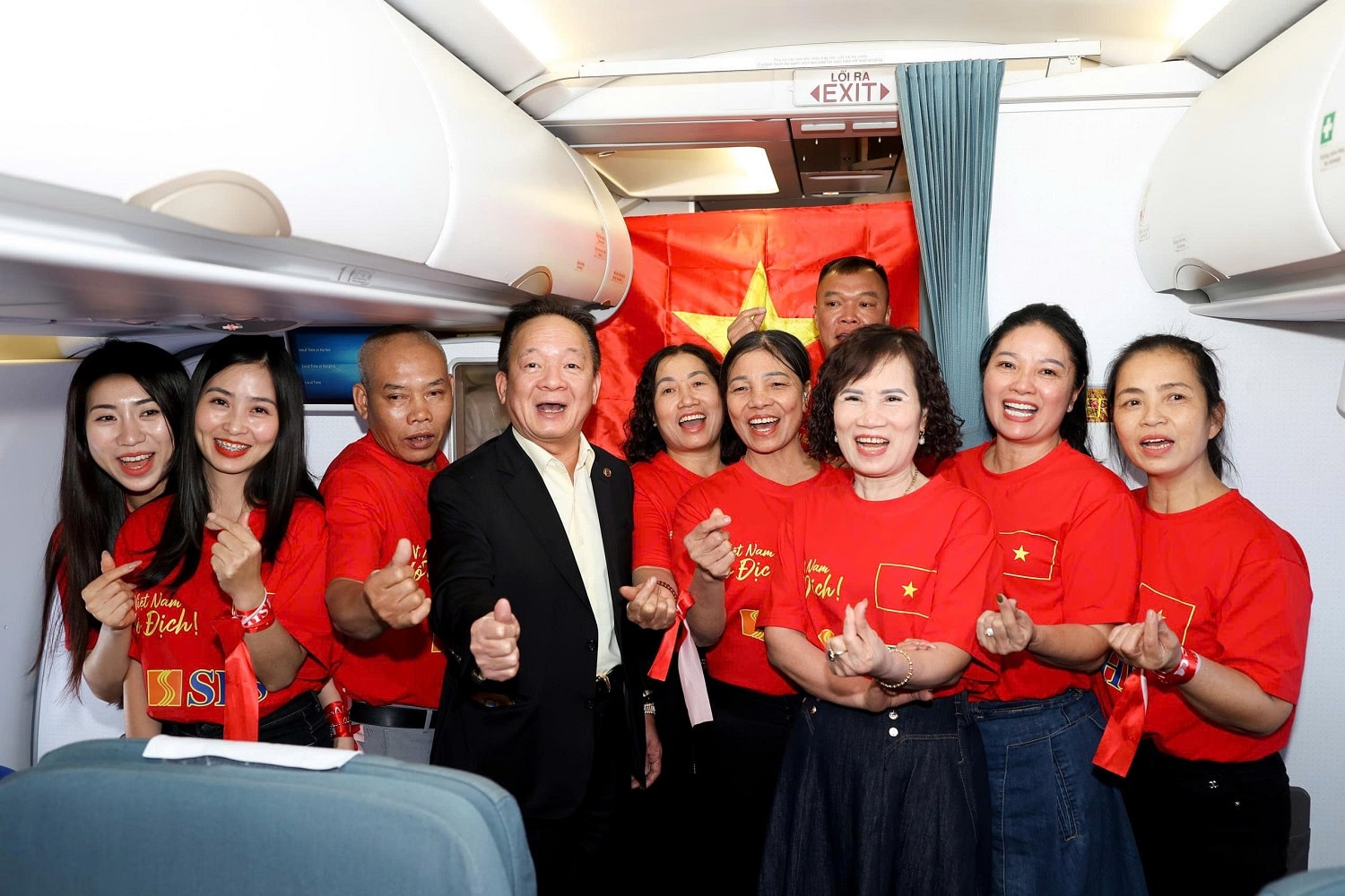 Hà Nội FC - 20 năm bền bỉ kiến tạo thế hệ kế thừa cho bóng đá Việt Nam- Ảnh 5. Hà Nội FC - 20 năm bền bỉ kiến tạo thế hệ kế thừa cho bóng đá Việt Nam- Ảnh 5.