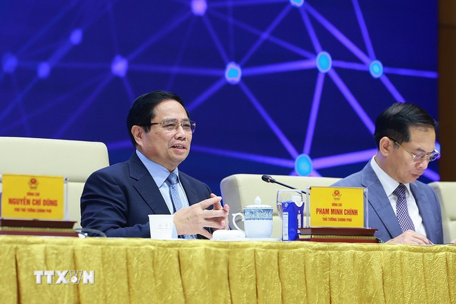 Thủ tướng: Kinh tế số là động lực, xã hội số là nền tảng, con người là trung tâm- Ảnh 2.