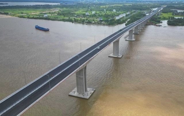 2 tỉnh thành giàu nhất cả nước sắp có thêm 3 cầu mới, khơi thông kết nối đôi bờ dòng sông dài nhất Việt Nam- Ảnh 1.