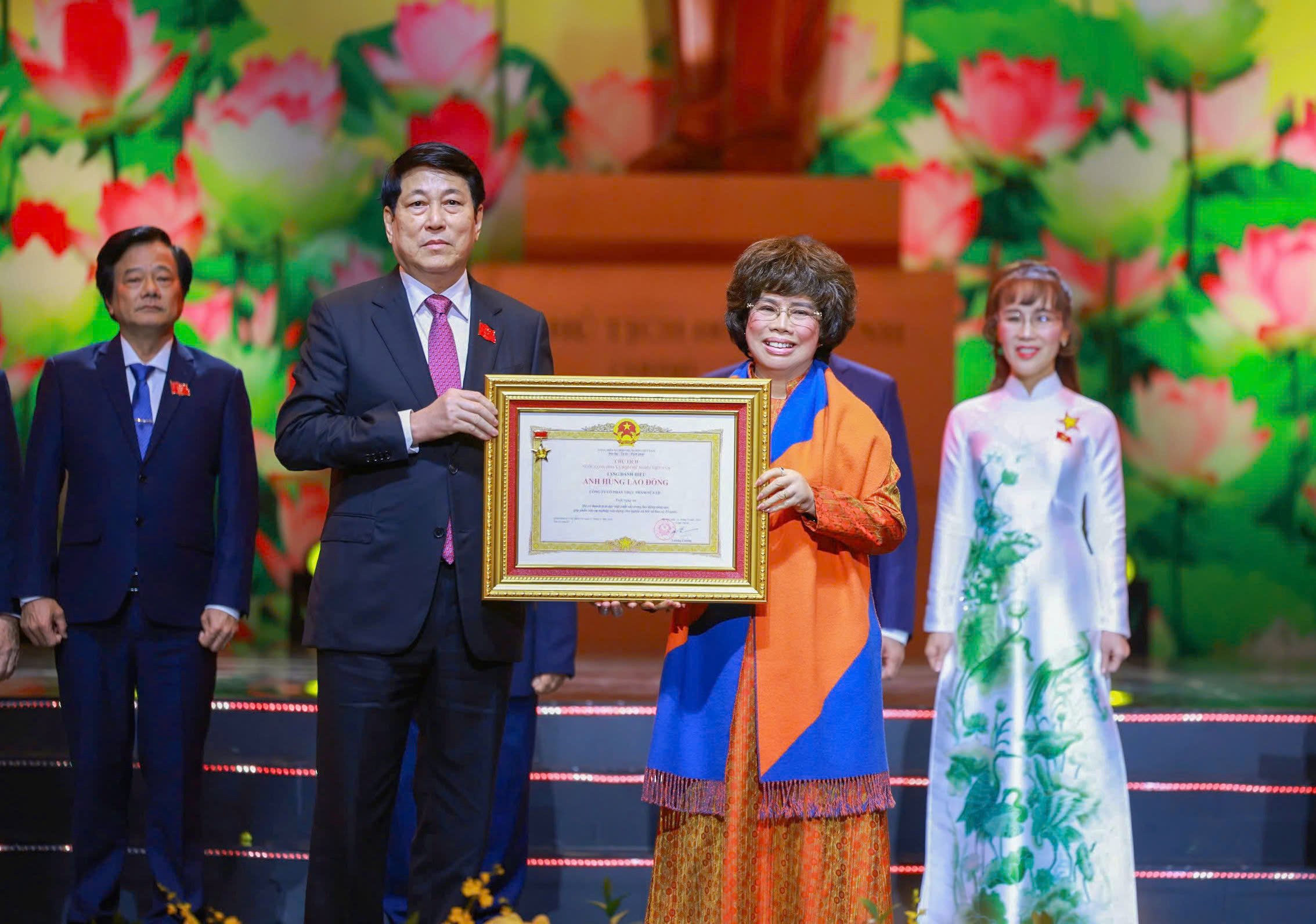 Đại hội thi đua yêu nước toàn quốc lần thứ XI: Tôn vinh Tập đoàn TH mang phẩm hạnh Anh hùng của một dân tộc Anh hùng